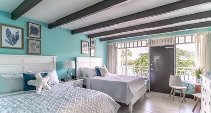 201 Little Harbor Inn