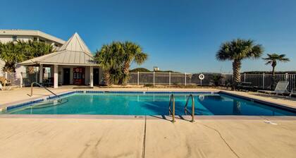 Modern Updated Condo in Fort Morgan Beach Front With Private Balcony