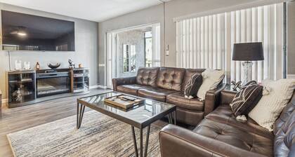 1 1/2 Bedroom Lake Tarpon Newly Renovated 2 Condo by Redawning