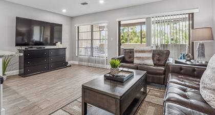Tarpon Lake 1 Bedroom Remodeled Luxury Condo 1 Condo by Redawning