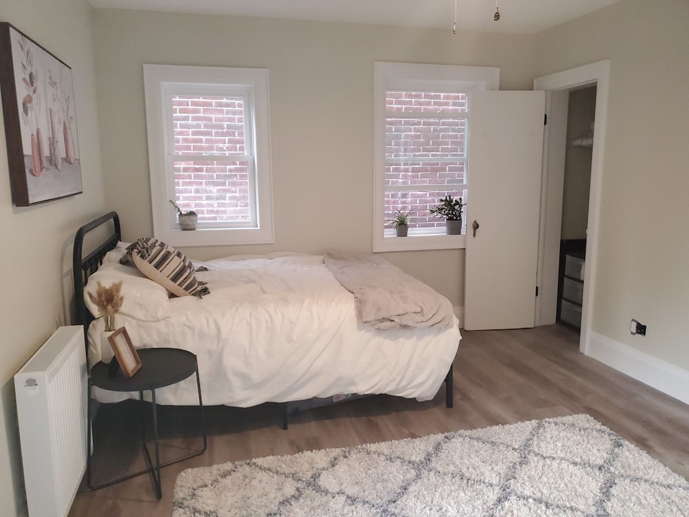 Bright and cozy studio apartment in detached house in the heart of