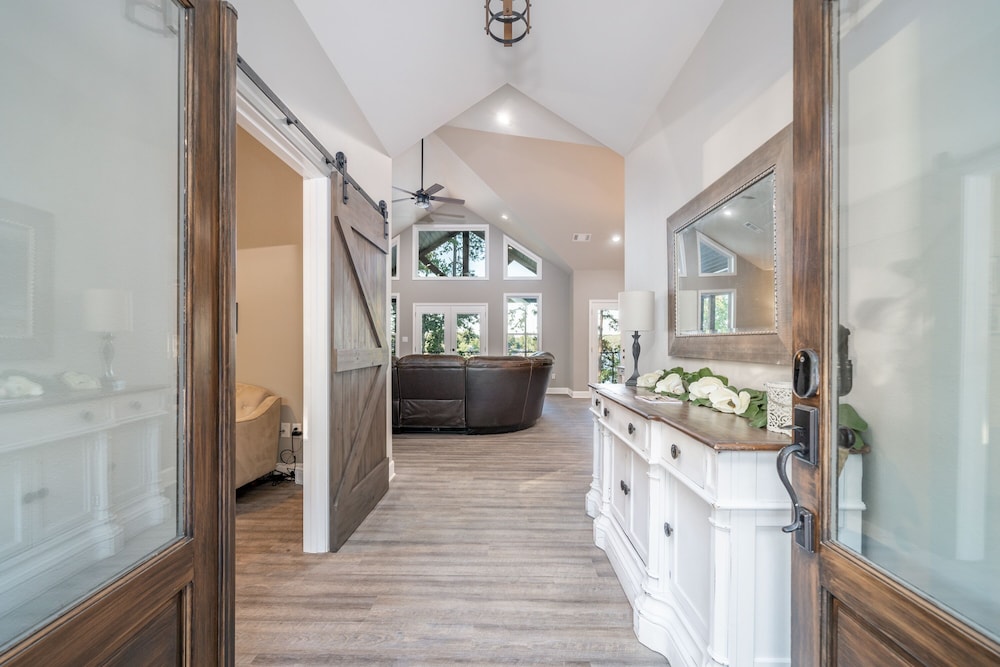 Brand new Hot Springs Lake house with Dock! Rockwell Vrbo