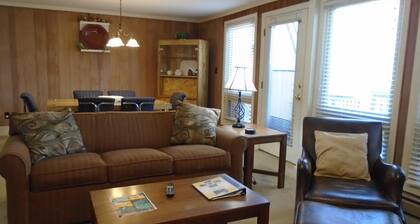 VCI - Cedar Village Condominiums #C4