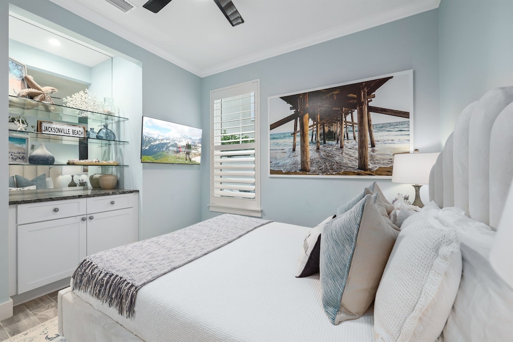 TPC | STEPS from the BEACH- Luxury Beach House - Jacksonville Beach | Vrbo