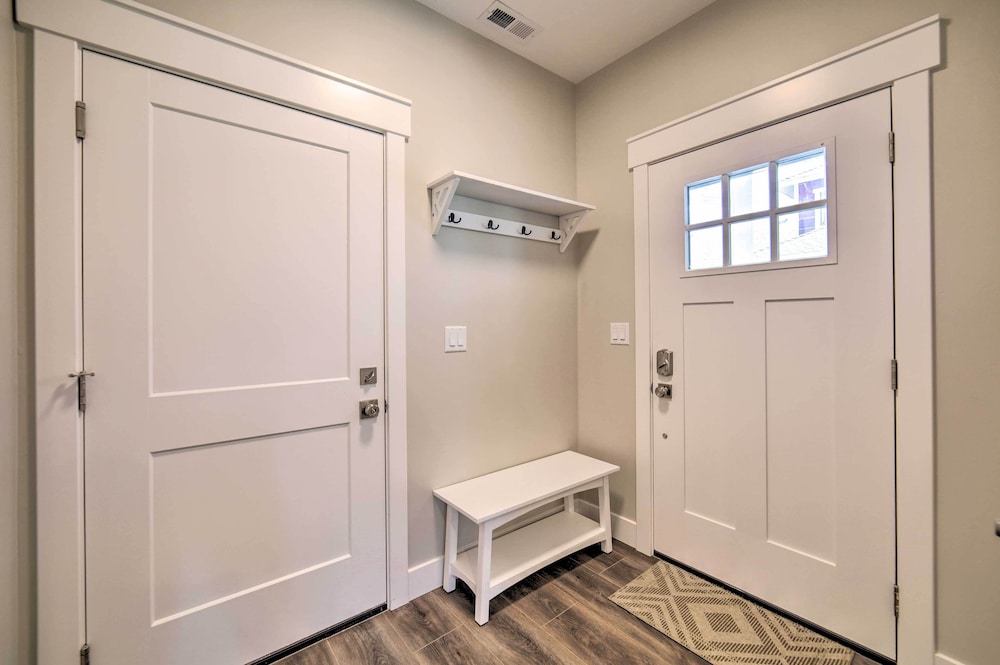 Modern Swan Valley Townhome w/ Walking Trails Swan Valley Vrbo