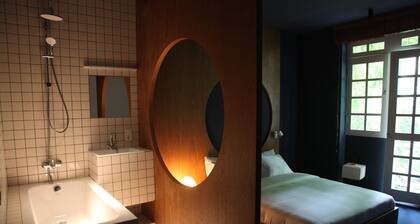 Blueberry Nights Hotel
