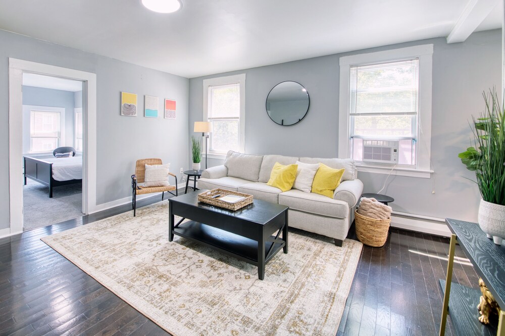 Heavenly Haven New 2BR Gem in Wooster Square New Haven Vrbo