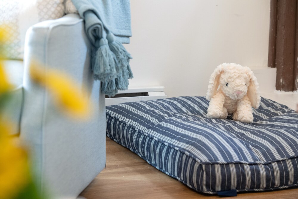 Dog friendly hideaway in Bucks County near River Bensalem Vrbo