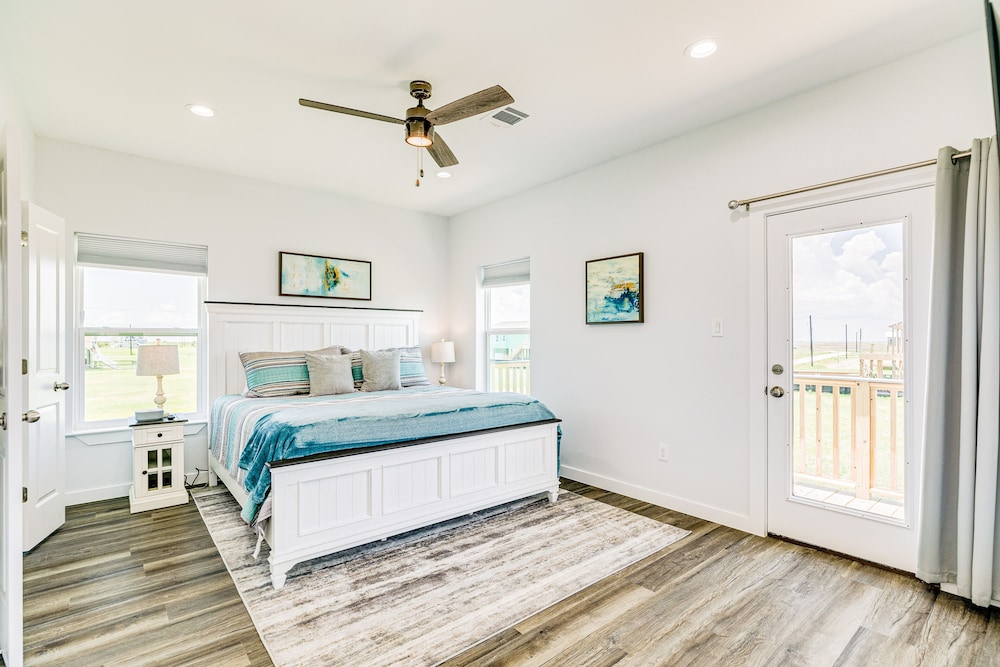 Home near the beach with large deck, gas grill, patio, outdoor shower