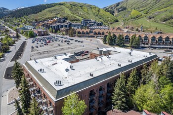 Shadow Ridge by Luxury Mountain Destinat