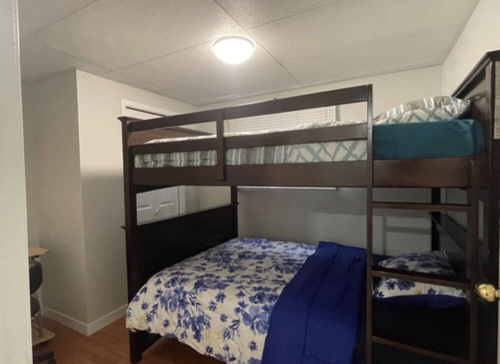 Home Extension Suite in Saskatoon; Free parking, High speed Wifi, Netflix Saskatoon Vrbo