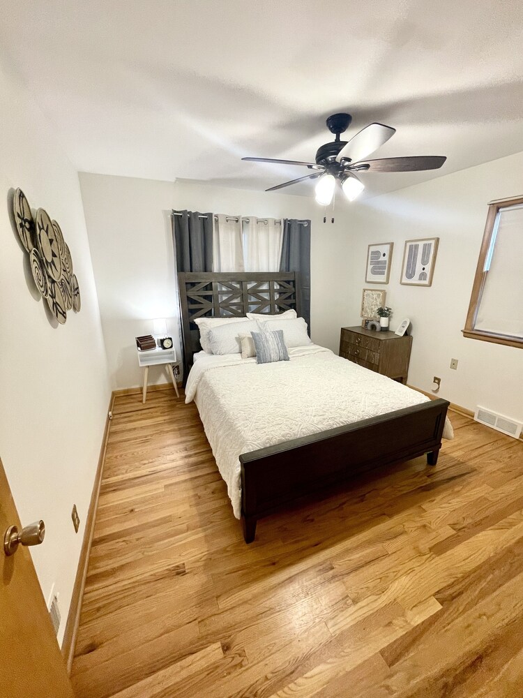 Spacious, private & fun Benson beautywhole home! Omaha Vrbo