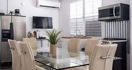 9 Bedrooms Large home San Juan Santurce
