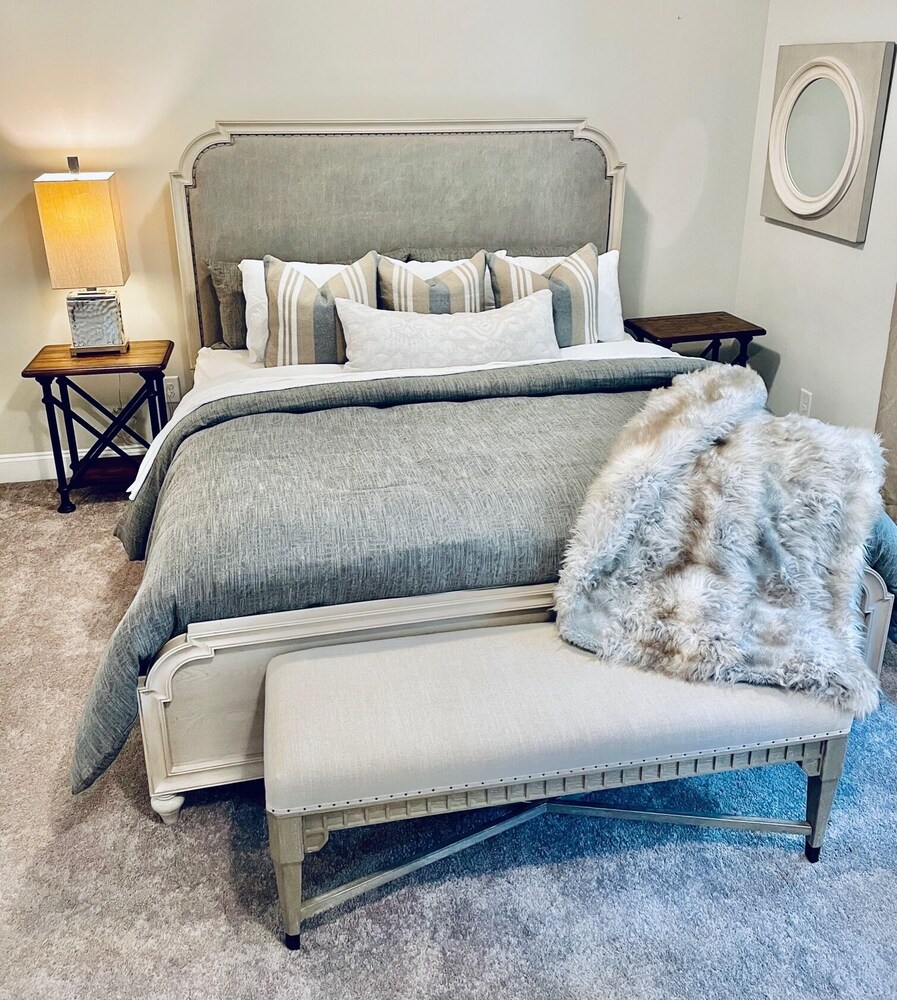 Luxury Traveler's Haven minutes to Buckhead/Lenox/Stadiums Buford