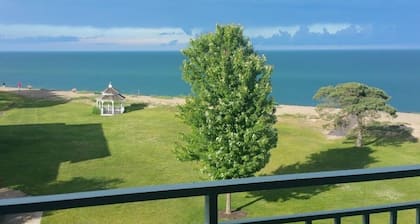 Illinois Beach Hotel