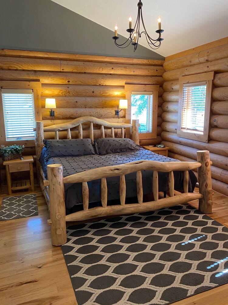 Beautiful Log House on Scenic Lake Kampeska Sleeps 15 Watertown Vrbo