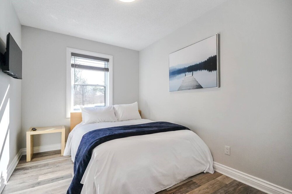 Luxurious waterfront 5bedroom home with pool North Grenville Vrbo