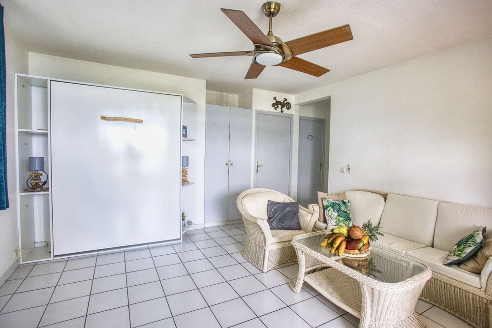 T2, 50m2, Classé 3, Superbe vue mer Piscine Sainte Anne Martinique