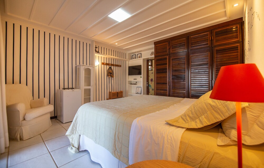 House with 5 Suites on the sand of Horseshoe Beach Búzios Vrbo