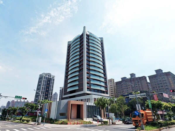 CHECK inn Select New Taipei Sanchong (Taipei, Taiwan), Taipei hotel ...