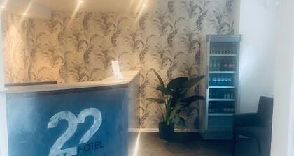 Hotel 22
