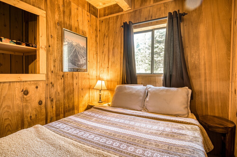 Amazing Aframe with mountainview deck walk to lifts, fireplace, dog