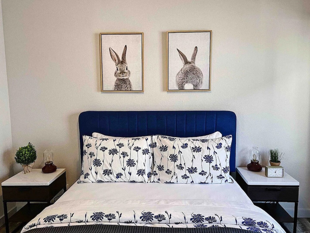 *Stylish Condo 2 Min from Lower Greenville* Dallas Vrbo