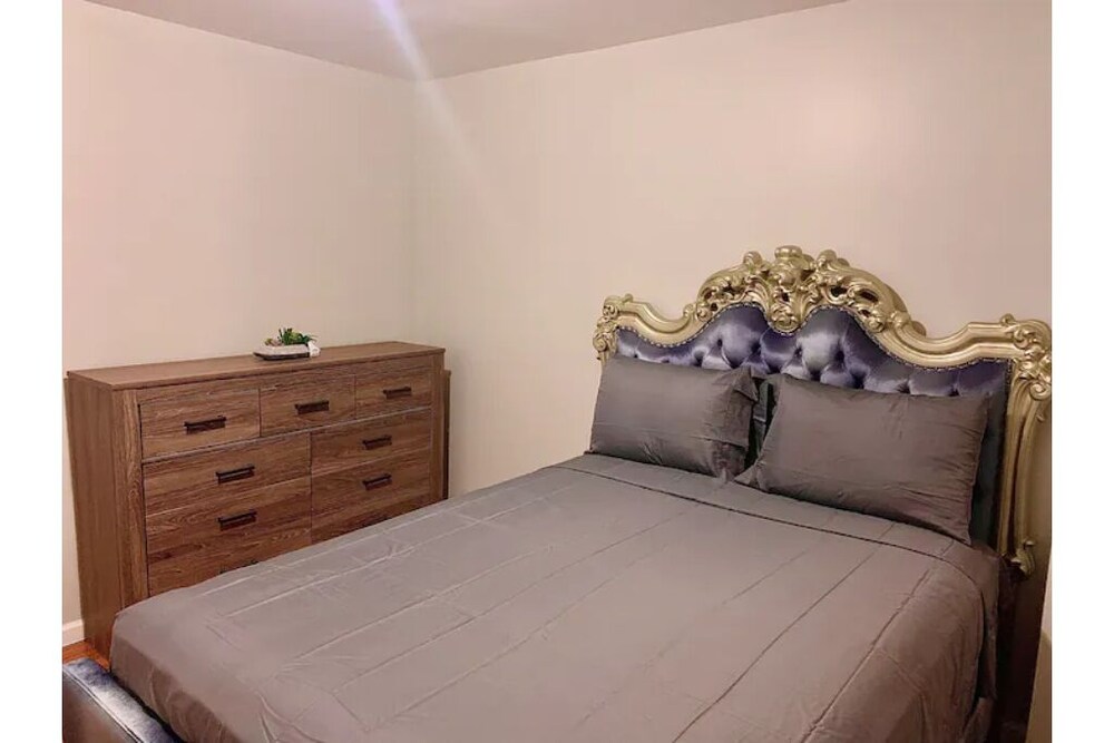 Beautiful 3bedroom home close to UBS arena Queens Village Vrbo