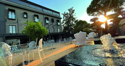 LAMBERTI BOUTIQUE HOTEL