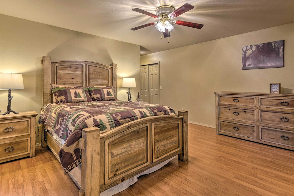 Lakefront Hideaway in Scranton Spacious Deck Logan County Vrbo