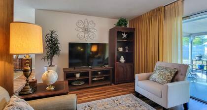 NEW Retro Relaxation in Stylish Rockledge Oasis