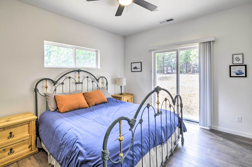 Home with Hot Tub 1/2 Mile to Boat Launch! Lake Almanor West Vrbo