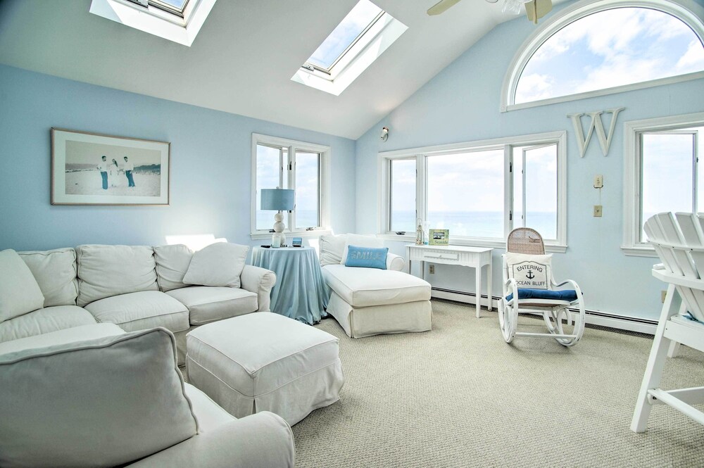 Oceanfront Getaway w/ 2 Decks + Beach Access! Ocean BluffBrant Rock