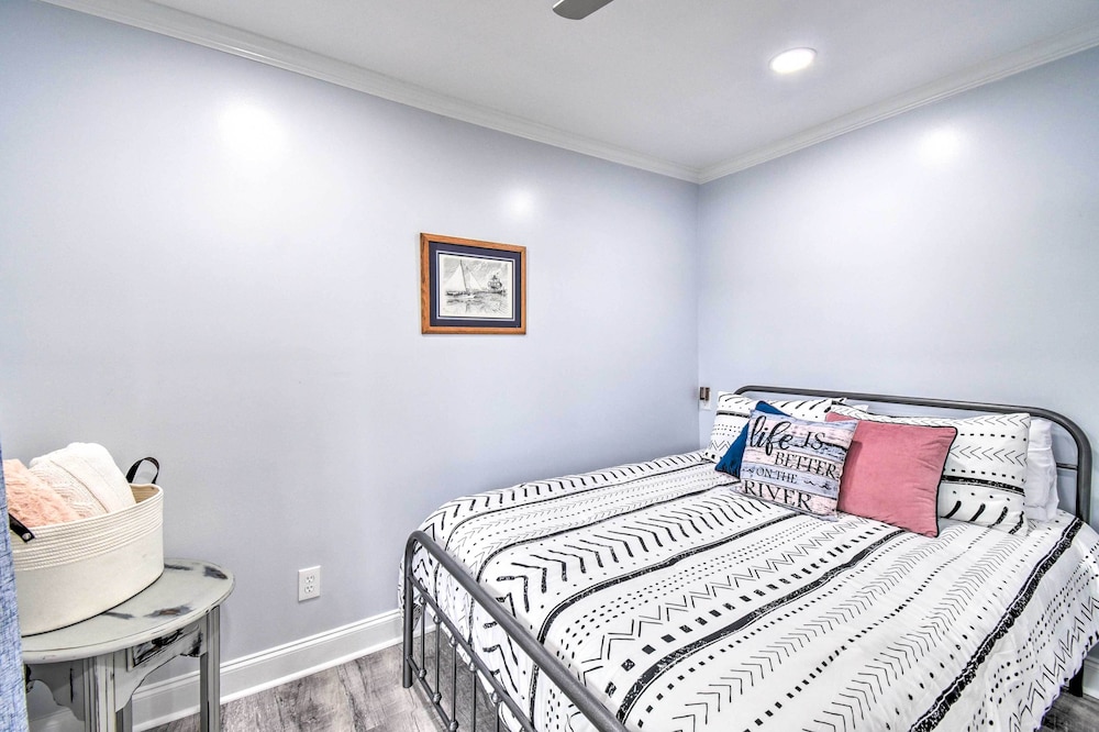 Relaxing Riverfront Cottage w/ Boat Dock! Gloucester County Vrbo