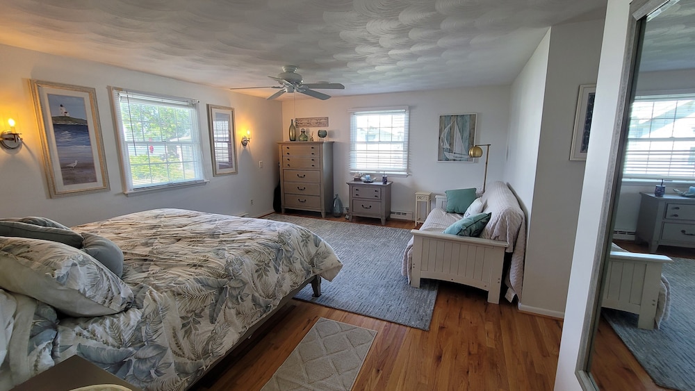 Your Very Own Waterfront Retreat on Sodus Bay! ⛵️ Sodus Point Vrbo