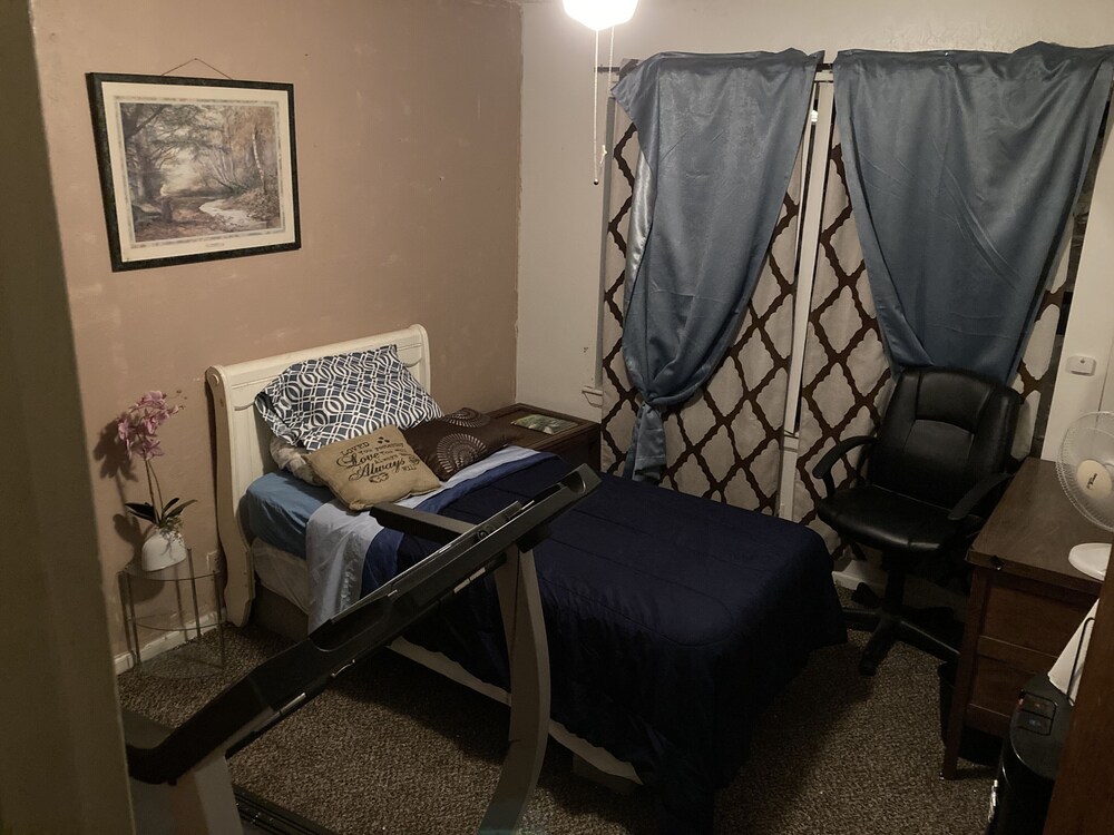 A Cozy 3 Bed 1 bath home with fireplace+ Food Pantry Wichita Falls Vrbo