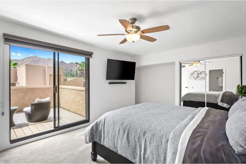 Luxury Condo in the Exclusive Ironwood CC - Palm Desert | Vrbo