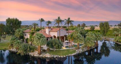 Mirabella by Avantstay Eclectic 10 Acre Estate w/ Prvt Lake, Golf Course, & Pool