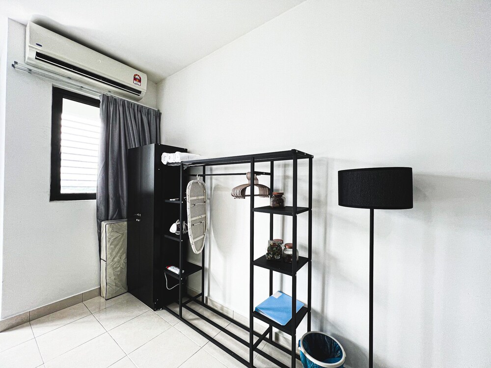 Bangi/Tiara Imperio/47pax/Ukm/Gmi/Ktm/TvBox Kajang Stayz