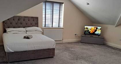 Lovely 1-bed Loft in Newport