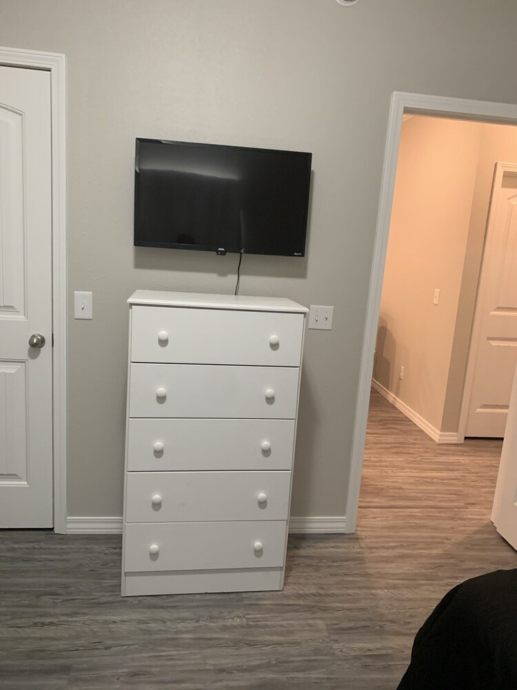 Eagles nest stylish 2 bedroom apartment Clarksville Vrbo