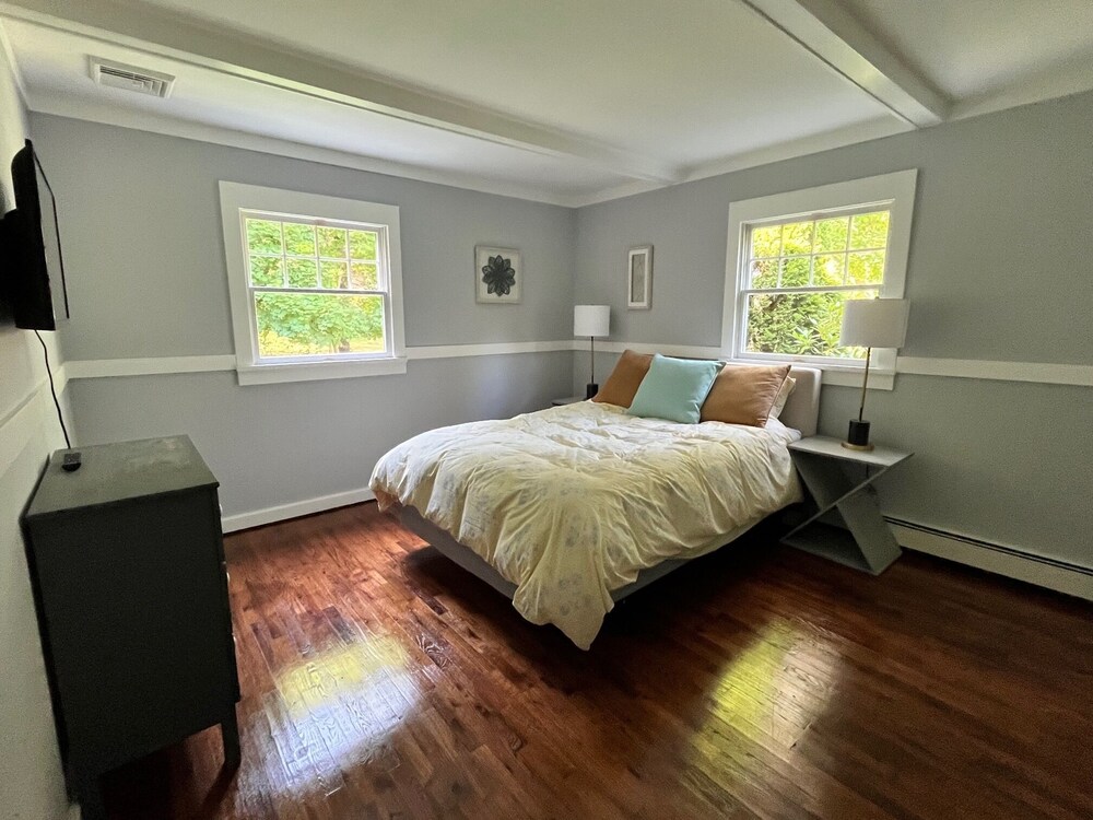 Winter Deal! Roanoke Ranch Home 3BR, Private Pool, Hot Tub, North Fork