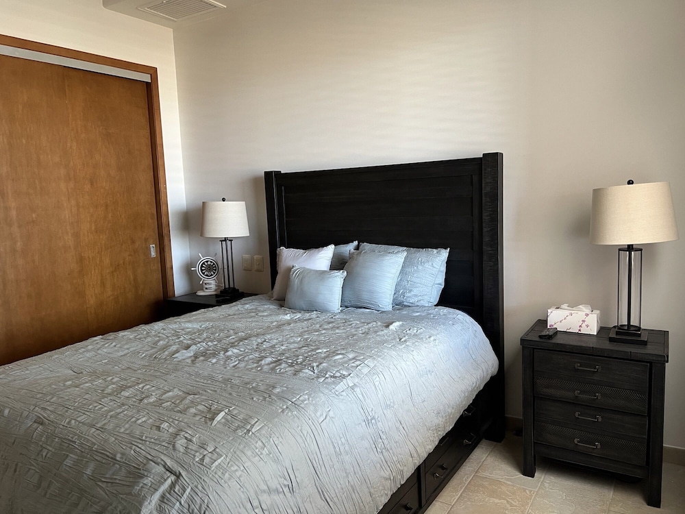 Only Steps Away From The Sand!! Puerto Peñasco Vrbo