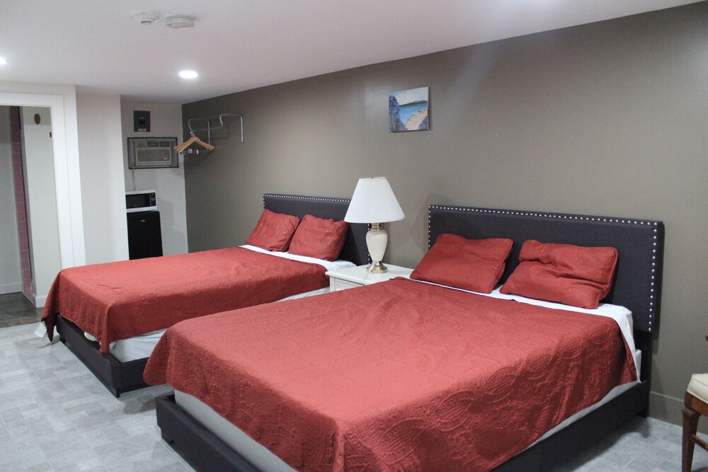 Room Deals for Herring Run Motel and Cabins, Buzzards Bay starting at