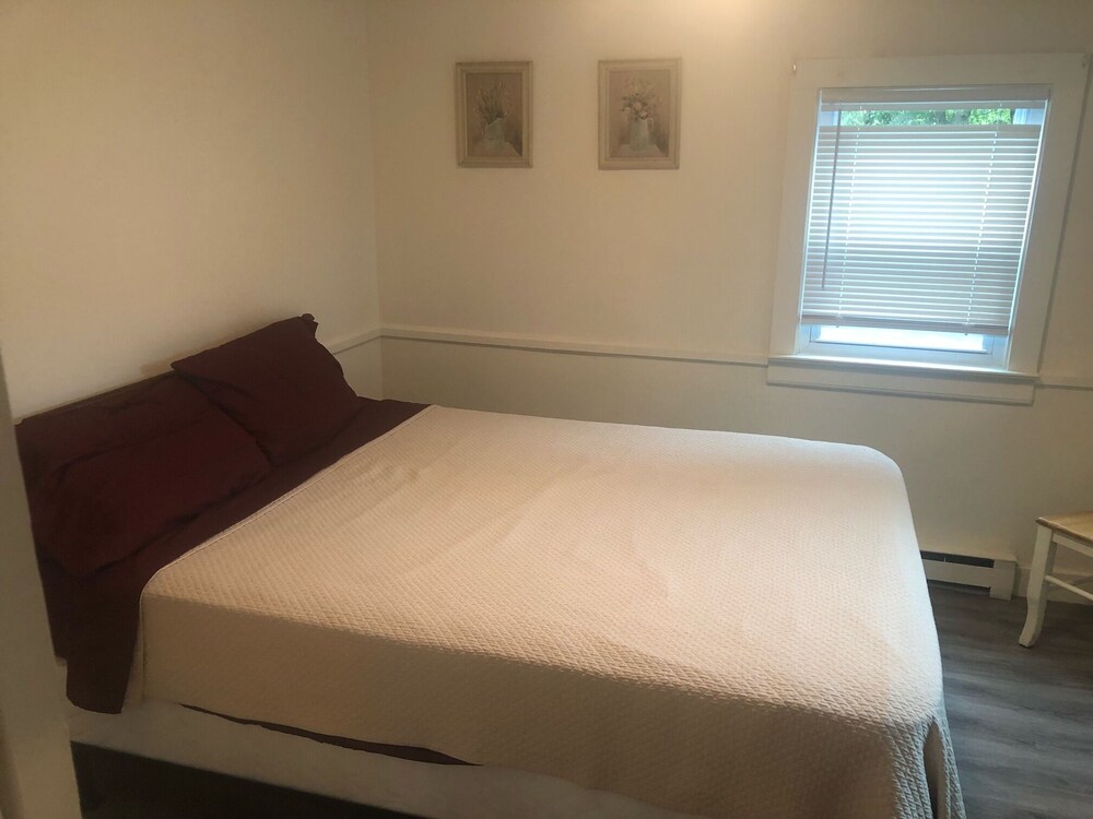 Room Deals for Herring Run Motel and Cabins, Buzzards Bay starting at