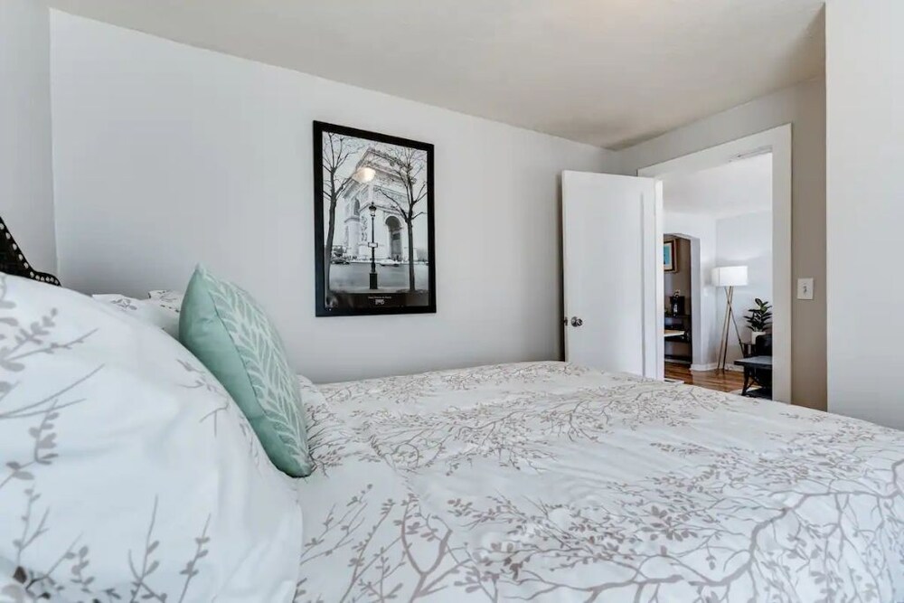 Beautiful 2 bdrm, 1 Bath 4 blocks from The U of O, Eugene Vrbo