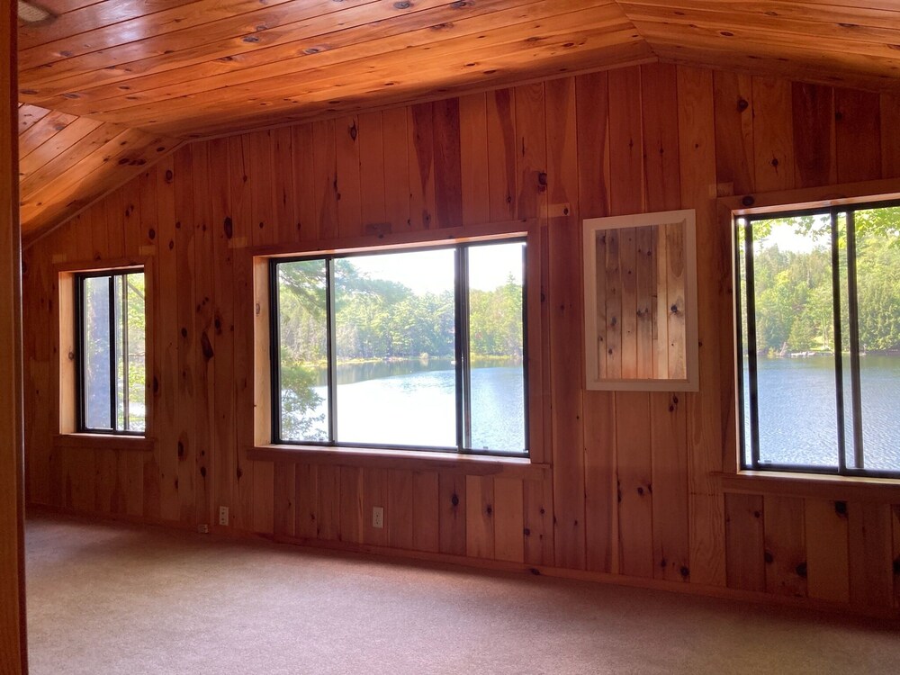 Quiet lakeside getaway in Central Maine 5 minutes from town! DoverFoxcroft Vrbo