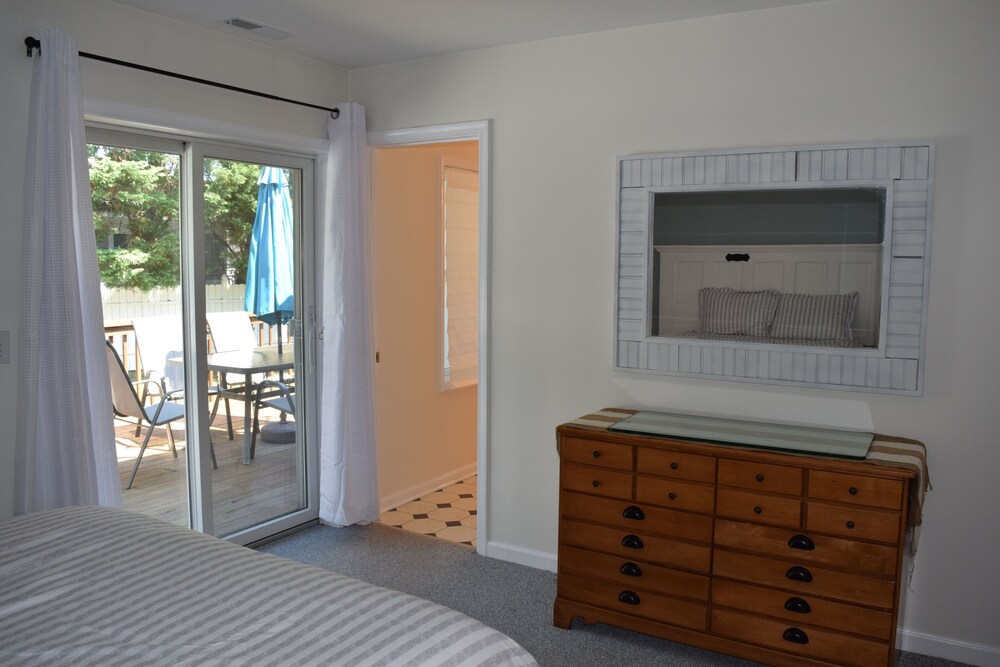 Dog Friendly Quaint Beach Home w/ Pool, Tennis, and a quick drive to