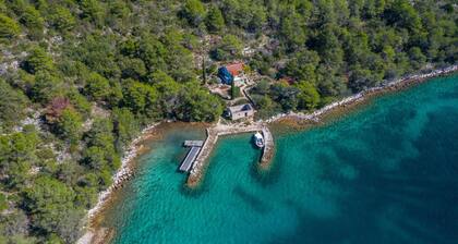 Nice Home in Sali With 2 Bedrooms and Wifi