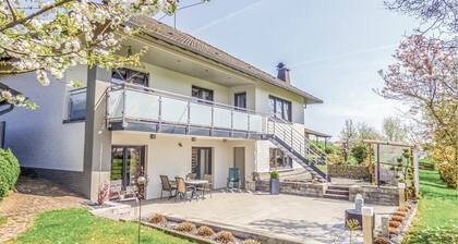 Stunning Apartment in Körperich/obersgegen With 1 Bedrooms and Wifi